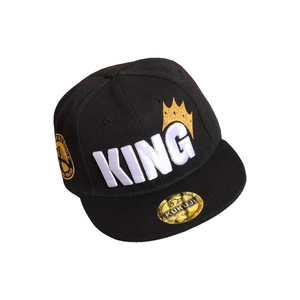 Kinder Snapback Cap in Schwarz mit weißer KING-Stickerei und goldener Krone