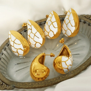 Boucles D'oreilles Goutte Acier Inoxydable Émail Blanc Motif Craquelé Or Style Français Vintage Pour Femmes