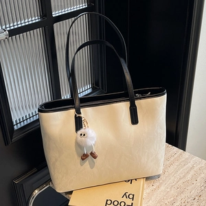 Borsa Tote Grande Donna Texture Increspata Pelle PU Colore Contrasto Borsa A Tralla Mano Con Ciondolo Peluche Chic