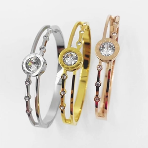 Titanium Steel Roman Numerals Bracelet For Women Hollow Bangle With Rhinestone Inlaid Fashion Jewelry Gold Rose Gold Silver