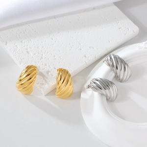 Minimalist Stainless Steel Spiral Texture Stud Earrings Gold Silver Plated Croissant C-Shaped Earrings For Women Fashion Jewelry