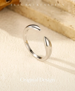 Detail of S925 sterling silver ring showing the inner hallmark and smooth mirror finish