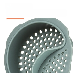 Vue détaillée du filtre vert foncé avec boucle de fixation pour shaker de sport
