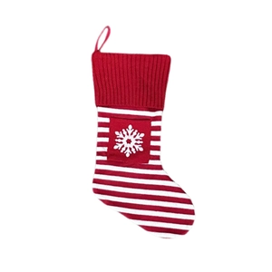 Chaussette de Noël avec rayures rouges et blanches, poche flocon de neige et boucle de suspension