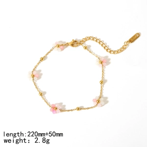 Detail of 18K gold stainless steel flower bracelet with size and weight parameters