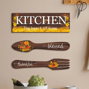 Set di decorazioni murali in legno per cucina con motivi di girasoli e sagome di posate