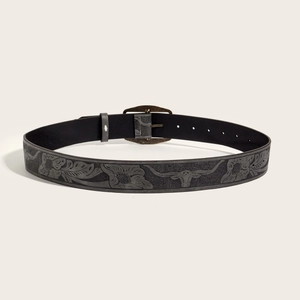 Ceinture vintage Y2K en cuir avec motifs floraux gaufrés et boucle en métal tête de taureau