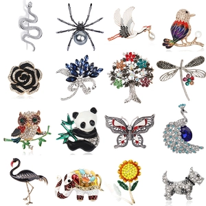 Set de 16 broches vintage de animales y flores con esmalte y brillantes diamantes