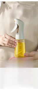 Dettaglio dello spruzzatore olio 200ml con scala e indicatore di temperatura