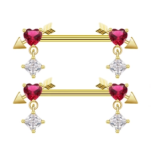 Parure de piercing téton doré avec coeurs rouges et cristaux pendants pour femme