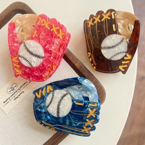 Lot de trois pinces à cheveux en forme de gant de baseball en acétate marbré multicolore