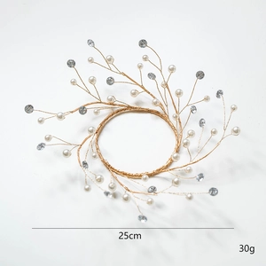 25cm gold acrylic Christmas wreath decoration with faux pearls and crystals for tabletop