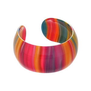 Bracelet jonc ouvert en résine rayée multicolore au design géométrique minimaliste