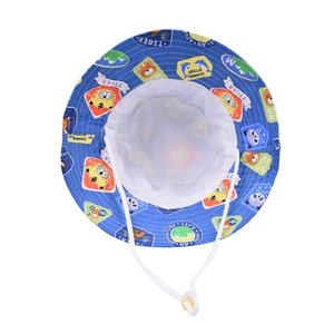 Blauer Kinder-Sonnenhut mit Cartoon-Tiermotiven und verstellbarem Kinnriemen für draußen
