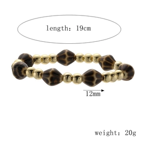 Detailed view of rhombus ceramic beads bracelet with length and weight specifications