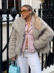 Women Faux Fur Jacket Elegant Lapel Long Sleeve Short Winter Coat Warm Soft Shaggy Outerwear Chic Urban Streetwear