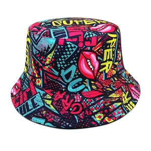 Reversible Bucket Hat Polyester Graffiti Lip Print Sun Protection Outdoor Streetwear For Men Women Retro Style