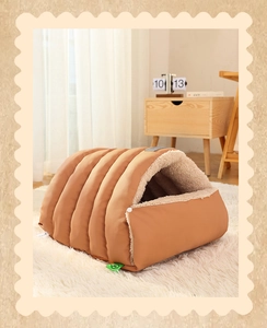 Cozy semi-closed pet bed with warm faux lamb wool lining and durable outer fabric