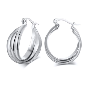 Boucles d'oreilles créoles triple couche en acier titane argenté avec fermoir
