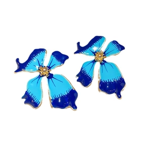 Boucles d'oreilles fleurs bleues élégantes avec pétales en émail et bordure dorée