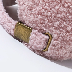 Casquette de baseball en laine d'agneau rose avec boucle réglable et texture polaire