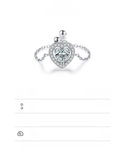 Détail d'une bague en argent sterling S925 avec un zircon de 5x5mm en forme de cœur