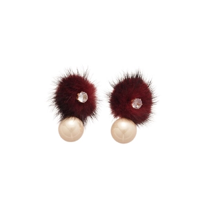 Eleganti orecchini ad ago in argento placcato oro con pompon rossi e perle