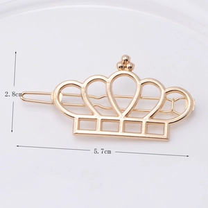 Detail showing dimensions of a hollow golden crown alloy hair clip with metal beads