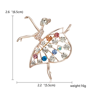 Détail de la broche ballerine avec cristaux colorés et dimensions de 6,5 cm x 5,5 cm