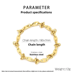 Detailed view of golden stainless steel knotted coffee bean chain with 190mm x 7mm dimensions