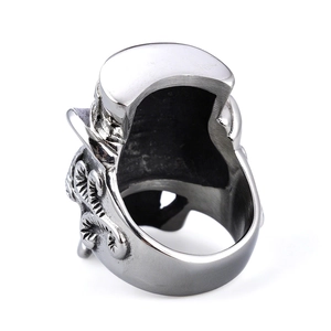 Retro punk skull ring for men in silver stainless steel showing hollow back structure