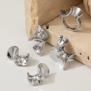 Irregular geometric 316 stainless steel jewelry set with abstract ring and earrings