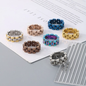 Anelli in acciaio inossidabile stile cinturino d'orologio in sette colori metallici