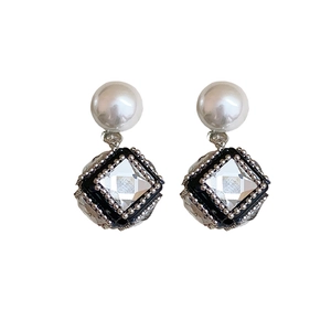 French vintage silver needle cube earrings with white pearl and black enamel zircon details
