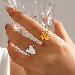 Anello Cuore Martellato Acciaio Inossidabile Regolabile Aperto Placcato Oro 18K Gioielli Di Moda Stile Retro Per Donna