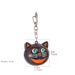 Detailed view of cat keychain dimensions 4.3cm and 13.6g weight with metal hook