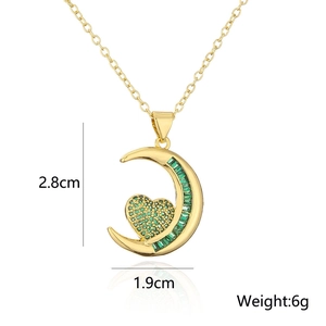 Dettaglio collana oro 18K con dimensioni e pendente occhio del diavolo in zircone verde