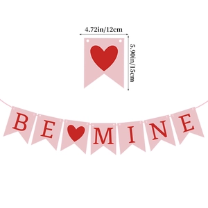 Χάρτινο πανό Αγίου Βαλεντίνου 'BE MINE' με ροζ σημαίες και κόκκινες καρδιές διακόσμηση