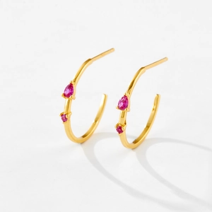 925 silver C-shaped gold hoop earrings with sparkling pear-cut pink stones