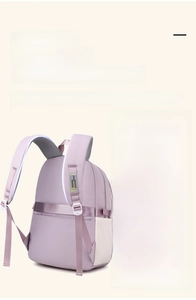 Detail of breathable honeycomb mesh shoulder straps with thick pearl sponge padding