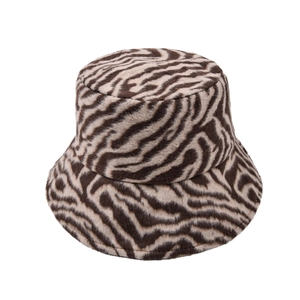 Chapeau bob en fausse fourrure d'hiver avec imprimé zèbre noir et blanc pelucheux