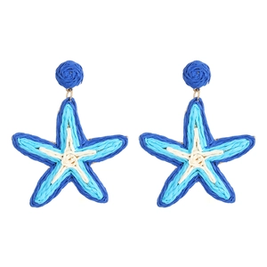Three-color woven starfish earrings in blue and white raffia for summer vacation style