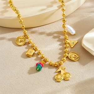 Gold-plated stainless steel necklace with heart, flower pendants and baroque pearls