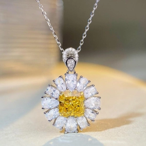 Elegant S925 sterling silver sunflower necklace with yellow square-cut diamond pendant