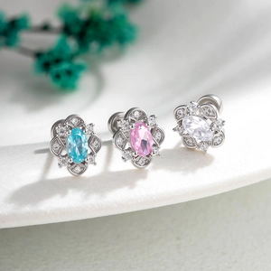 Geometric Oval Zircon Flower Cluster Ear Bone Nail Titanium Steel Screw Back Cartilage Piercing Jewelry Dainty Fashion