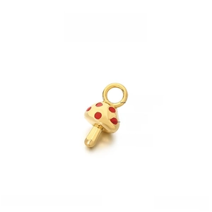 Detail showing 20x10mm red mushroom pendant dimensions in 18K gold stainless steel