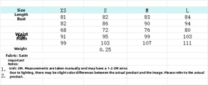Tableau des tailles détaillé pour robe nuisette en satin avec dentelle et mesures en cm