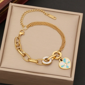 Collana a doppia catena in acciaio inossidabile dorato con cuore smaltato e gemma