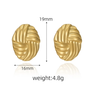 Detailed view of 18k gold plated braided earrings showing 19mm height and 16mm width