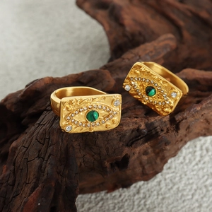 Retro gold plated Evil Eye ring with green malachite stone and zircon accents